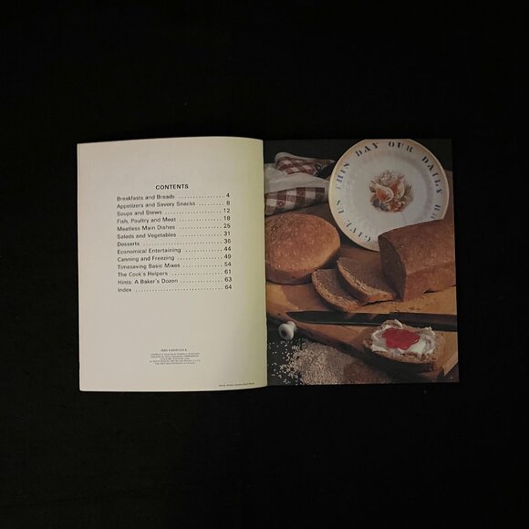 4 – Vintage ‘Ideals’ Budget/Family  Cookbooks - Picture 4 of 14